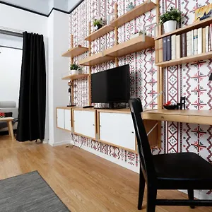 https://traditional-modern-3-bedroom-apartment-in-center.bucharesthotelsnow.com